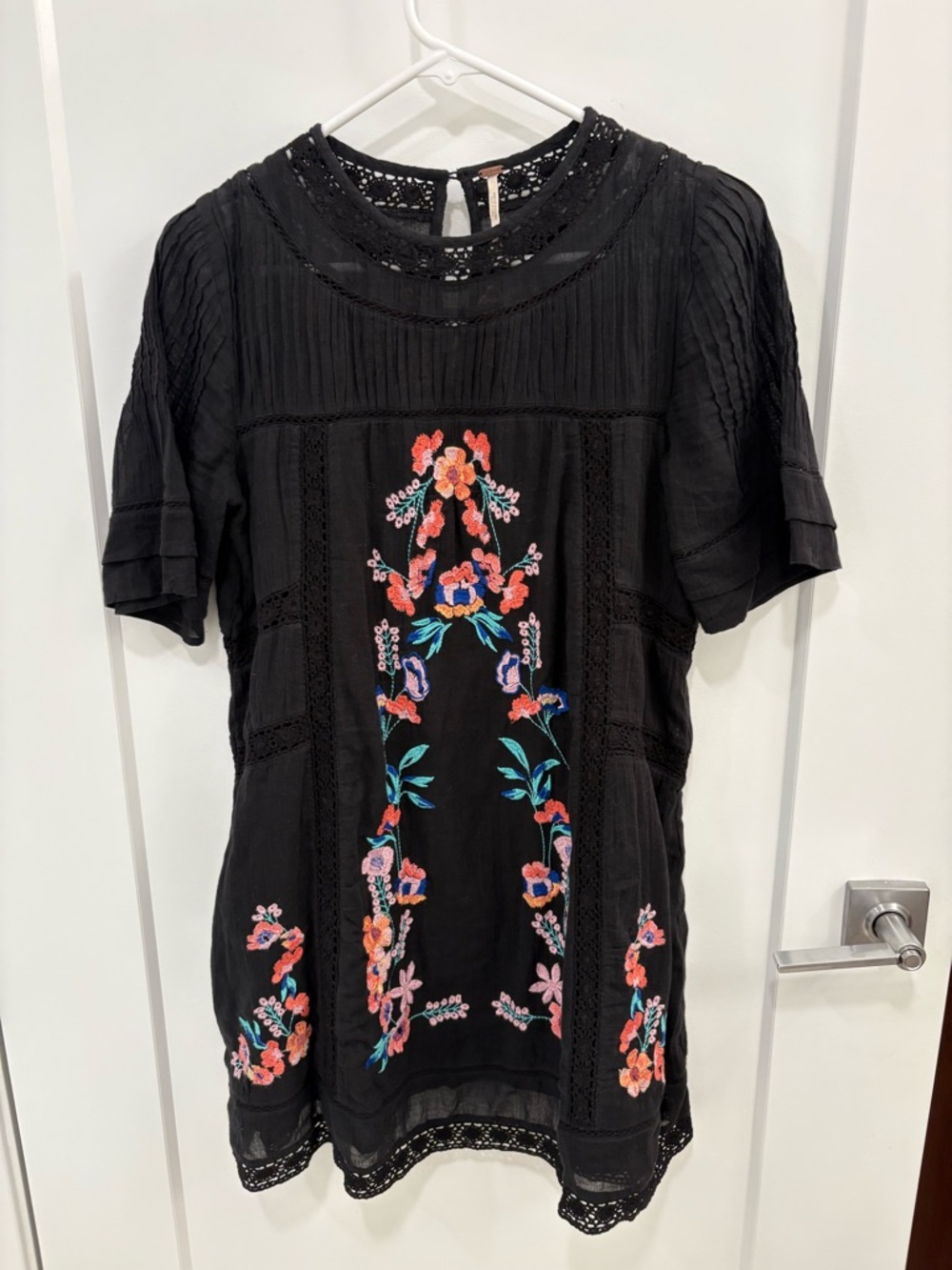 Free People Perfectly Victorian Black Cotton Embroidered Mini Dress Size XS - Picture 2 of 12
